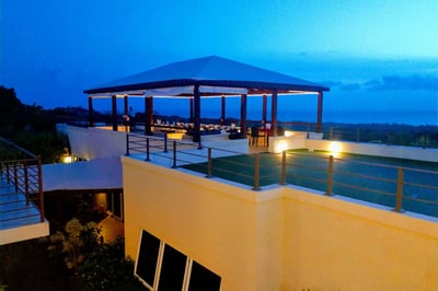 Luxury Villa Photo #3