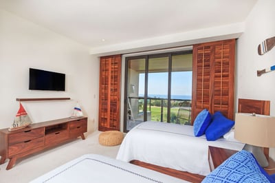 Luxury Villa Photo #16