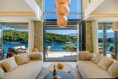 Luxury Villa Photo #50