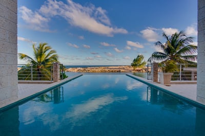 Luxury Villa Photo #16