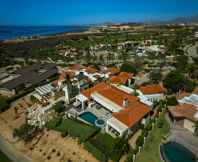 Luxury Villa Photo #34