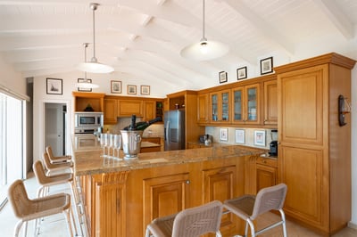 Luxury Villa Photo #17