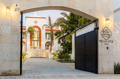 Luxury Villa Photo #14