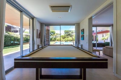 Luxury Villa Photo #17