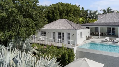 Luxury Villa Photo #6