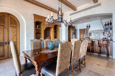 Luxury Villa Photo #37