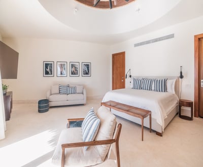 Luxury Villa Photo #23