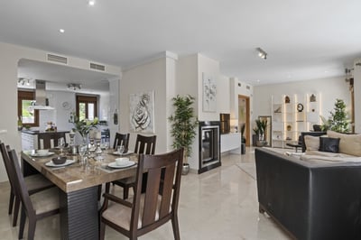 Luxury Villa Photo #11
