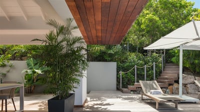Luxury Villa Photo #11