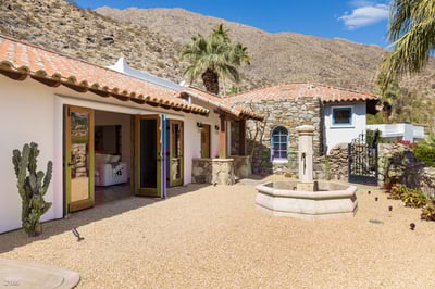 Luxury Villa Photo #18