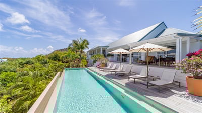 Luxury Villa Photo #3