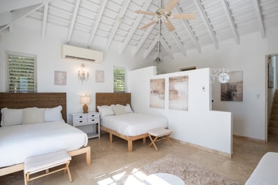 Luxury Villa Photo #62