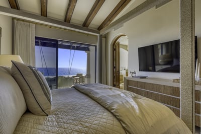 Luxury Villa Photo #44