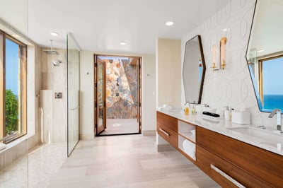 Luxury Villa Photo #21