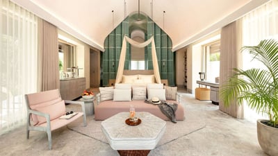 Luxury Villa Photo #4