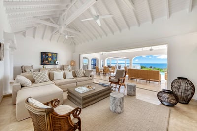 Luxury Villa Photo #17
