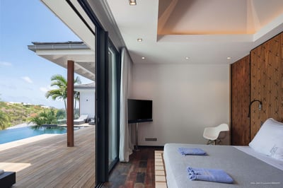 Luxury Villa Photo #45