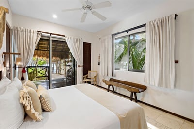 Luxury Villa Photo #29