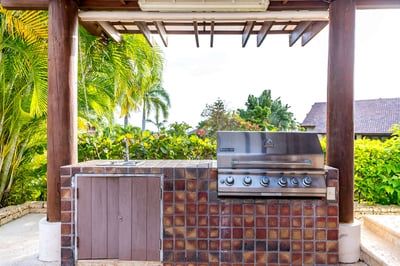 Luxury Villa Photo #7