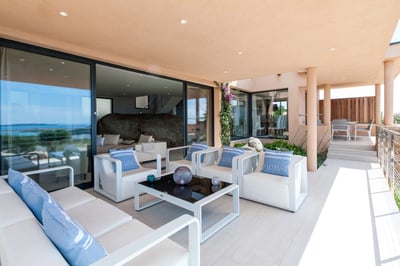 Luxury Villa Photo #11