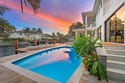Luxury Villa Photo #3