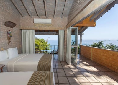 Luxury Villa Photo #26
