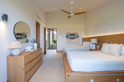 Luxury Villa Photo #45