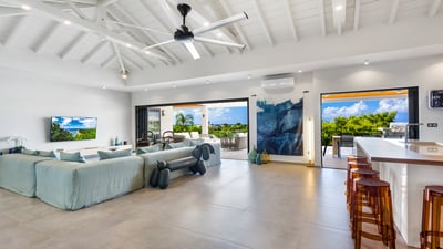 Luxury Villa Photo #13