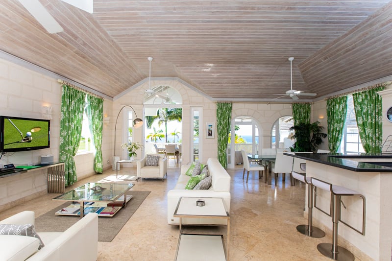 Royal Villa 1 | Swansway