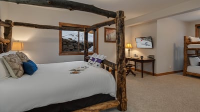 King suite with twin bunk on lower level - oxygen