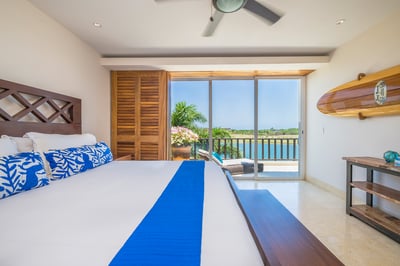 Luxury Villa Photo #45