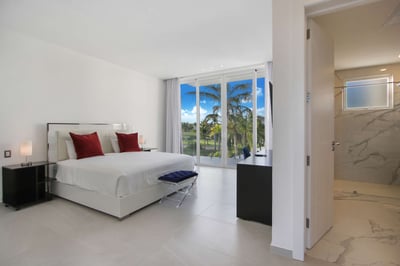 Luxury Villa Photo #41