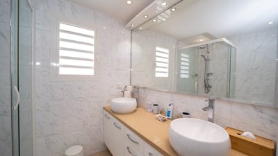 Luxury Villa Photo #18