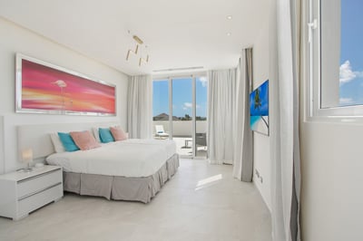 Luxury Villa Photo #50