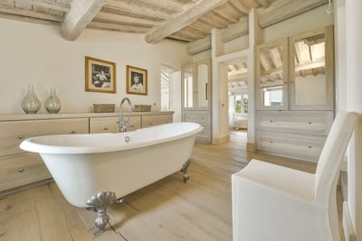 Luxury Villa Photo #24