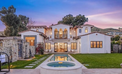 Luxury Villa Photo #4