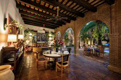 Luxury Villa Photo #2