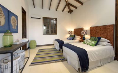 Luxury Villa Photo #10
