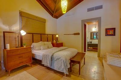 Luxury Villa Photo #29