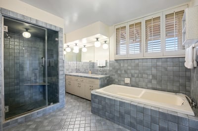 Luxury Villa Photo #37