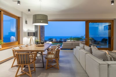 Luxury Villa Photo #29