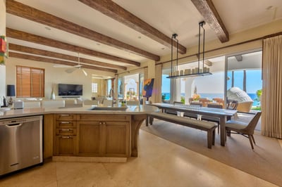 Luxury Villa Photo #34