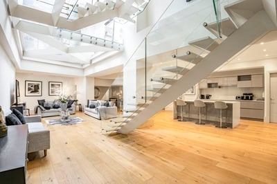 Luxury Villa Photo #6