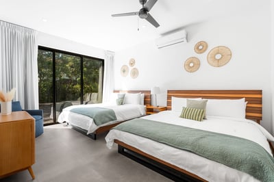 Guest House – Suite 7: King Beds, AC & Closet