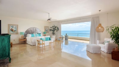 Luxury Villa Photo #25