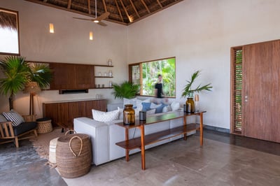 Luxury Villa Photo #14