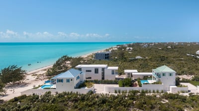 Luxury Villa Photo #16
