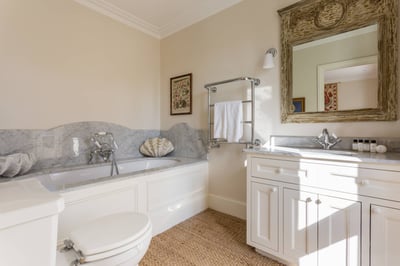 Luxury Villa Photo #18