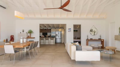 Luxury Villa Photo #23