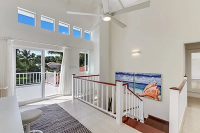 Luxury Villa Photo #29